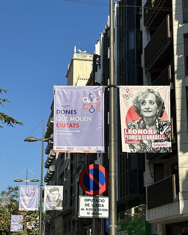 Banderolas del congreso Dones que mouen ciutats